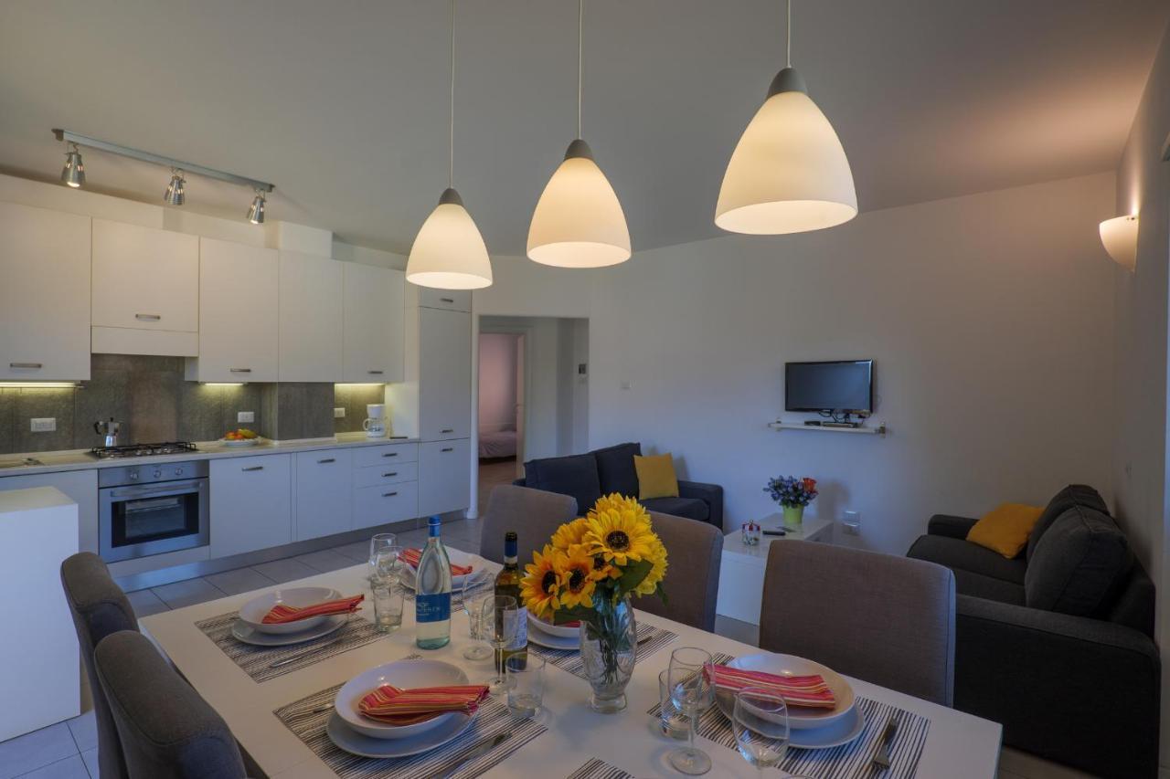Residence Girasole Casa Gialla Colico Exteriör bild